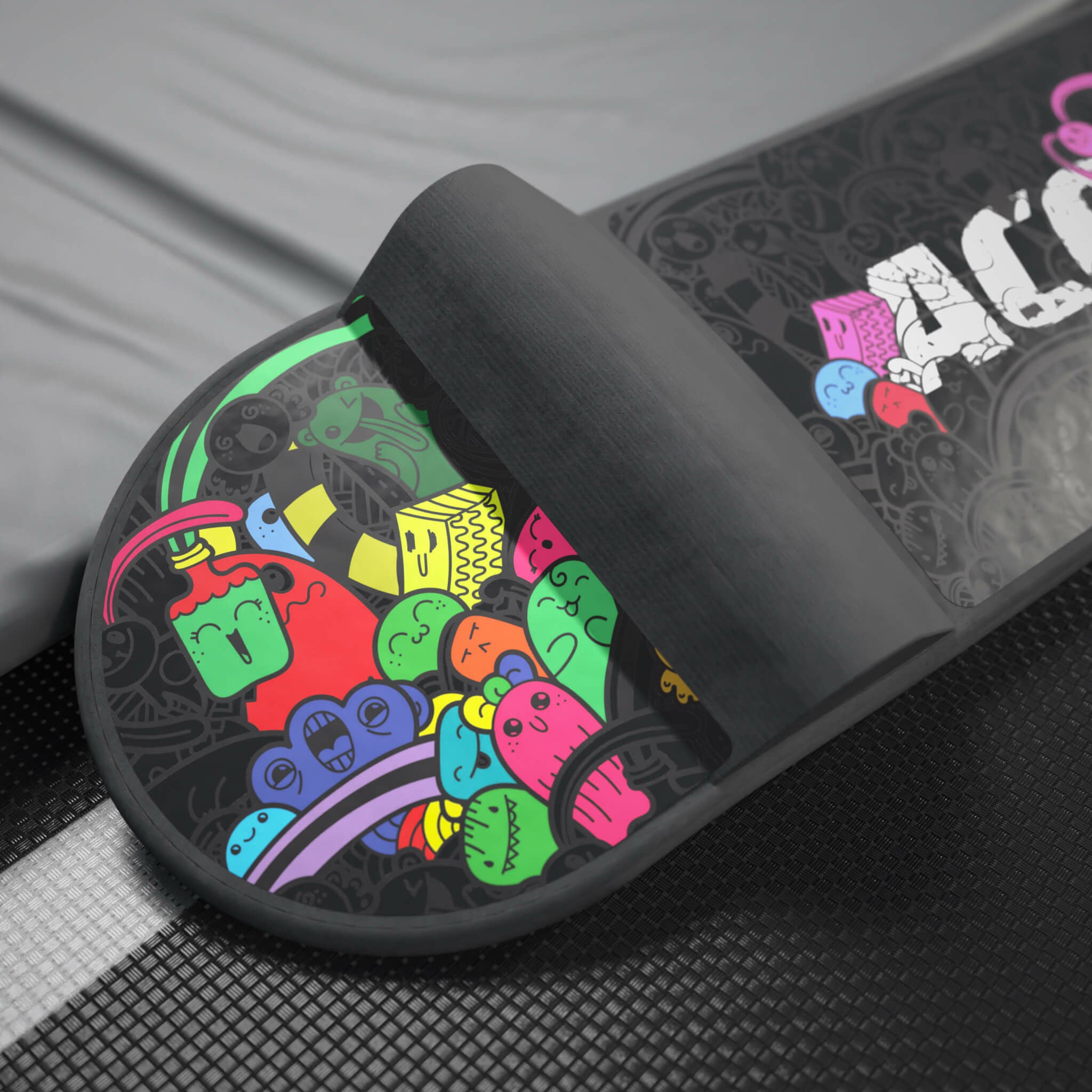 Top of the ACON Fun trampoline skateboard