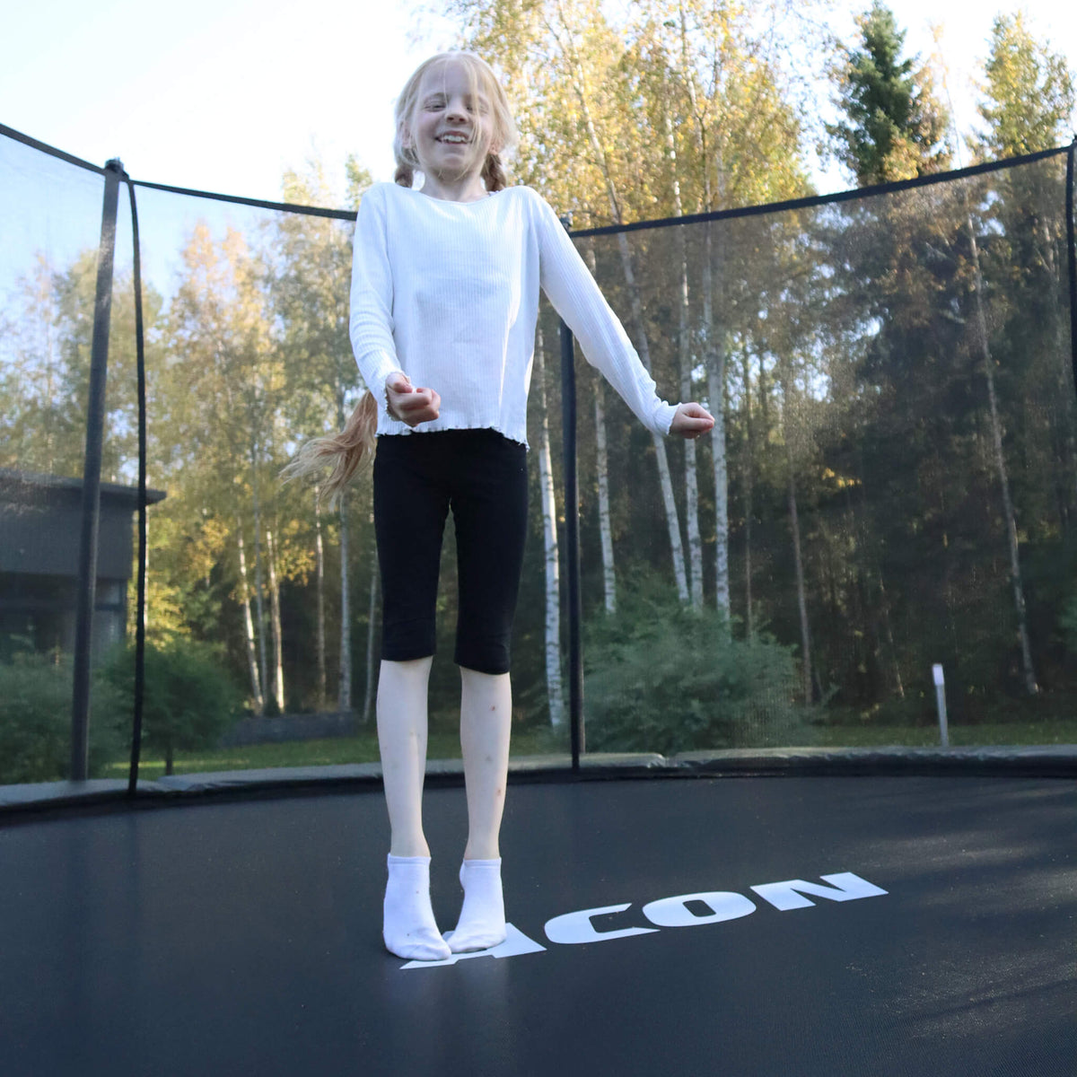 ACON Air 12ft Round Trampoline with Safety Net and Ladder (3)